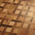 Parquet in quercia di recupero da travi a correre e con intarsi
