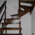 Scala in castagno leggera