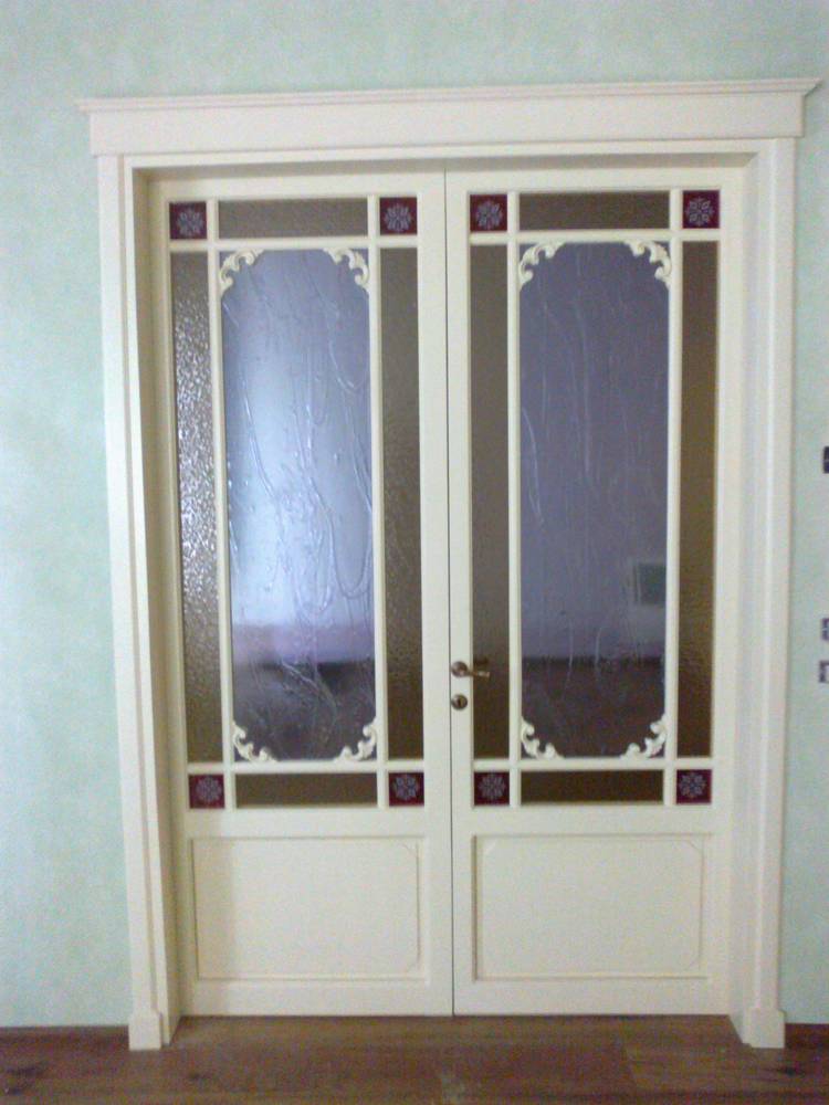 porta a vetri con cappello