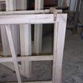 Finestre in castagno con chiusure in legno